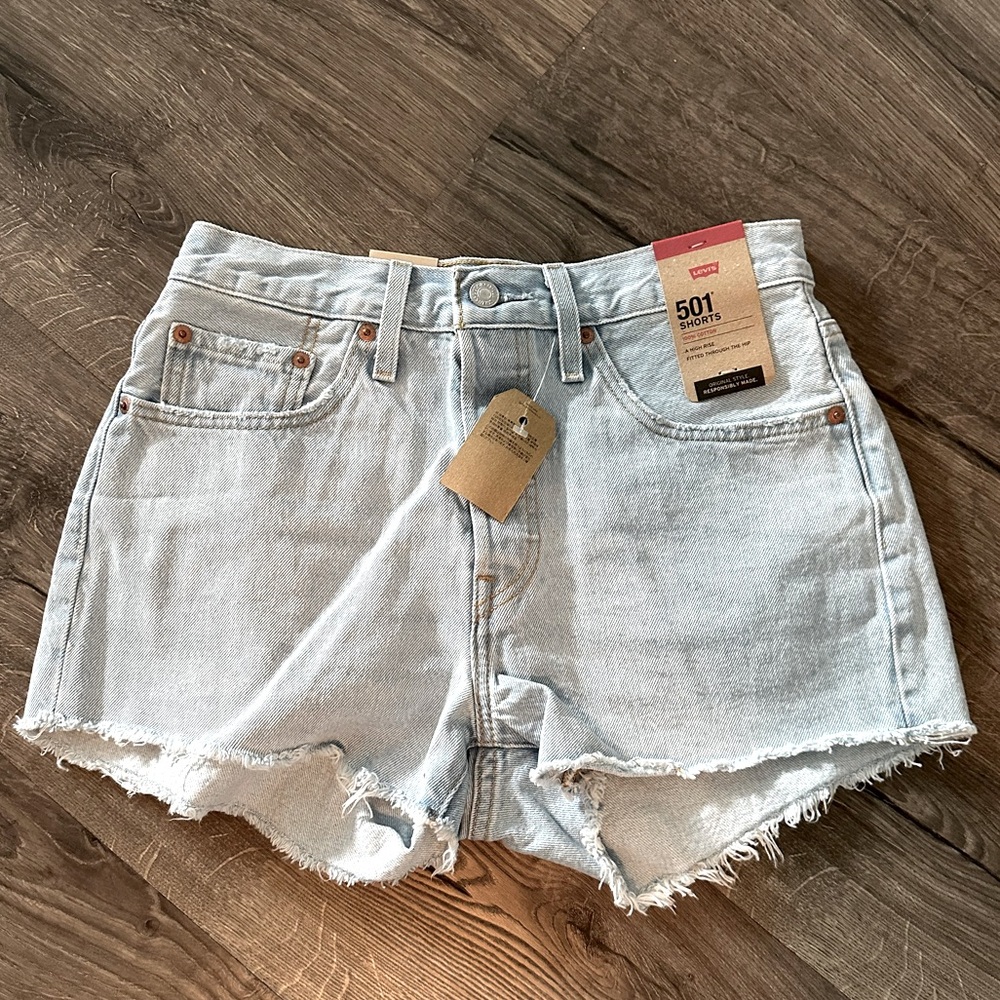 Levi’s 501 cutoff shorts